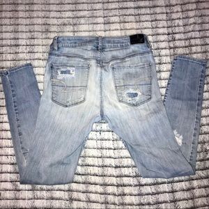 American Eagle Size 8 High Rise Jegging Destroyed